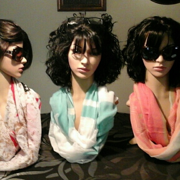 Scarves - Picture 3 of 4