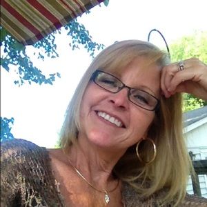 Meet your Posher, Rhonda