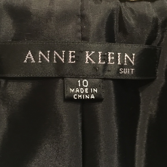 Anne Klein - Picture 2 of 3