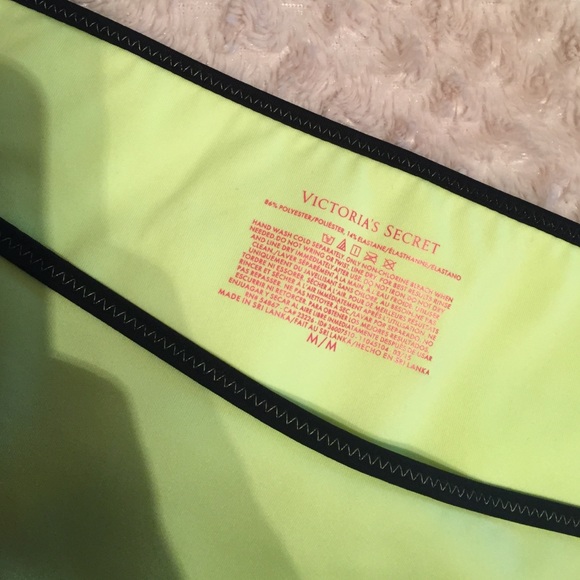 ❌SOLD❌ Victoria's Secret bikini Triangl style - Picture 3 of 4