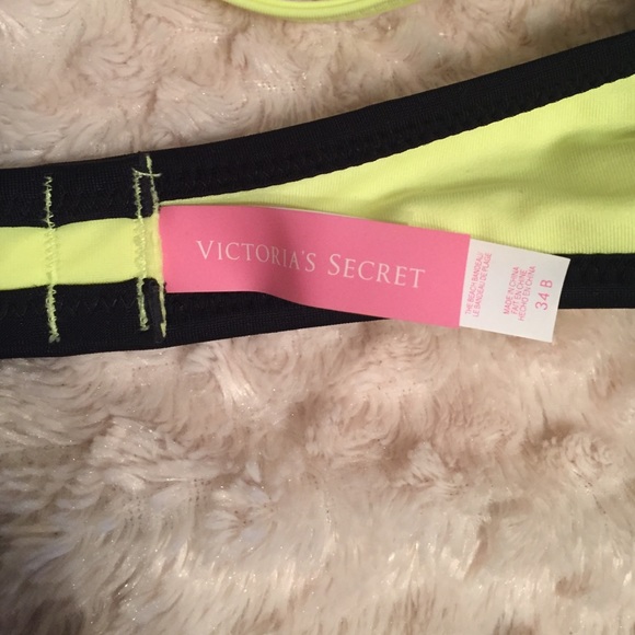 ❌SOLD❌ Victoria's Secret bikini Triangl style - Picture 4 of 4
