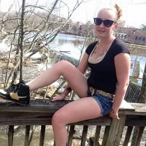 Meet your Posher, Caroline