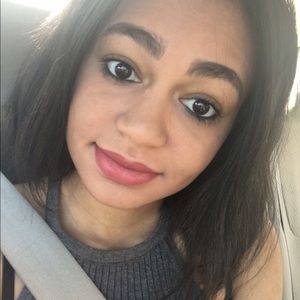 Meet your Posher, Natalie