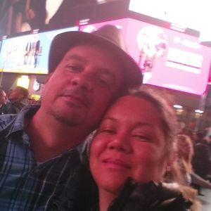 Meet your Posher, Simone