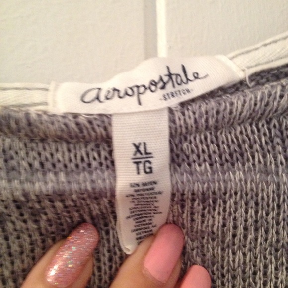 ❌SOLD❌Pretty crochet detail aero pullover💋 - Picture 2 of 4