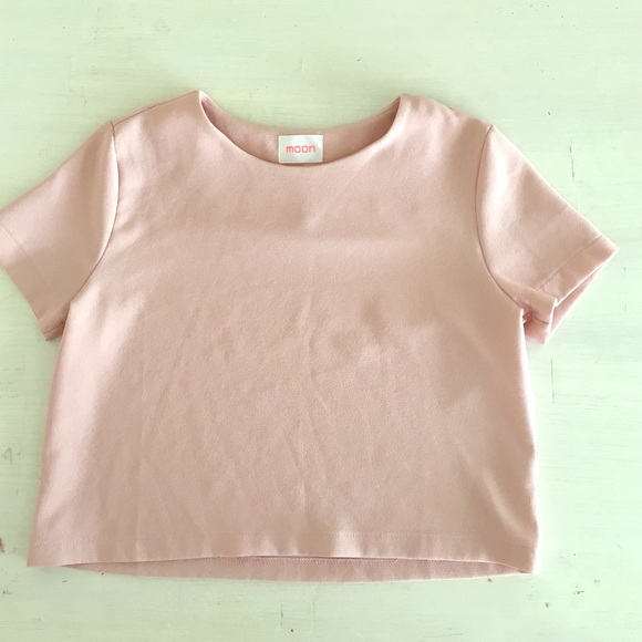 A beautiful elegant top by moon. - Picture 1 of 4