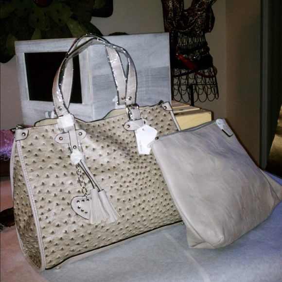 2-1 Ostrich Tote with Tassel Accents