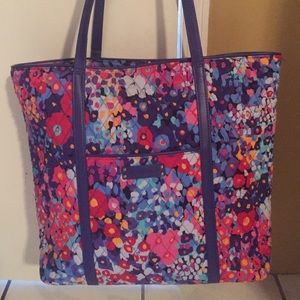 Vera Tote