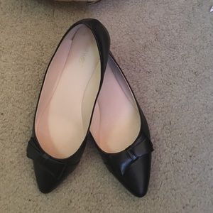 Nine West Pointed Toe Bow Flats