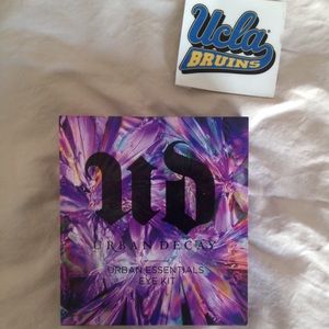 💄HP!💄UD-Urban Essentials eyeshadow kit. BNIB