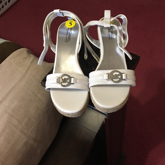 Michael Kors Sandels