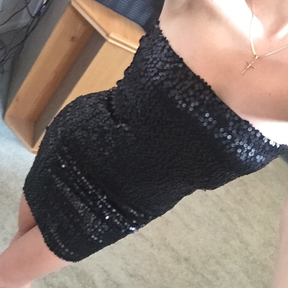 Forever 21 NYE strapless sequin black dress - Picture 3 of 4