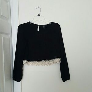 Black long sleeved crop top