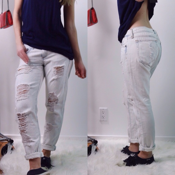 Rag + Bone Bleached Boyfriends *Last One* - Picture 2 of 4