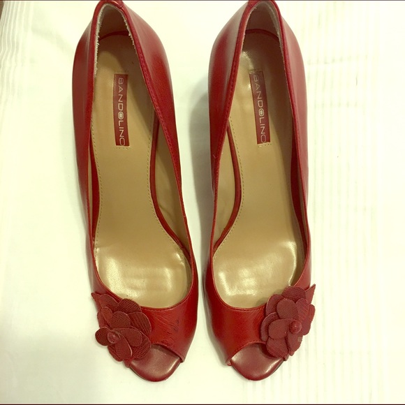 Bandolino red wedges size 11