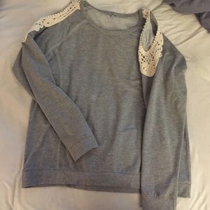 Adorable Charlotte Russe cold shoulder top!