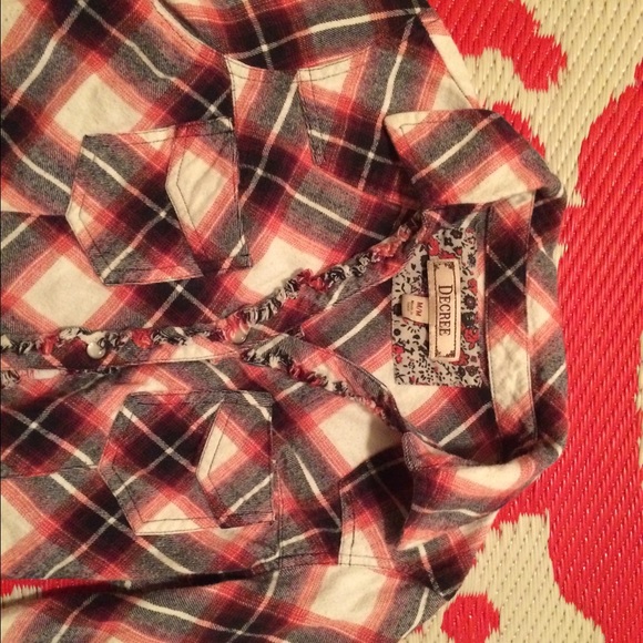 DeCree - Picture 2 of 2