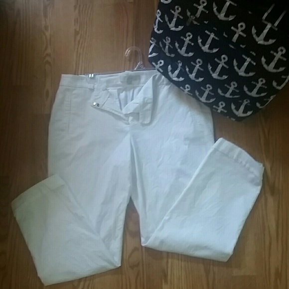 White crop/capri pants