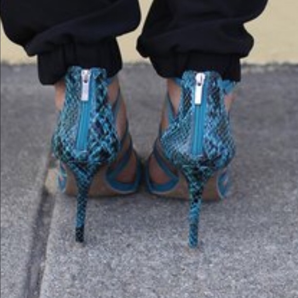 Christian Siriano Snakeskin heels - Picture 3 of 4