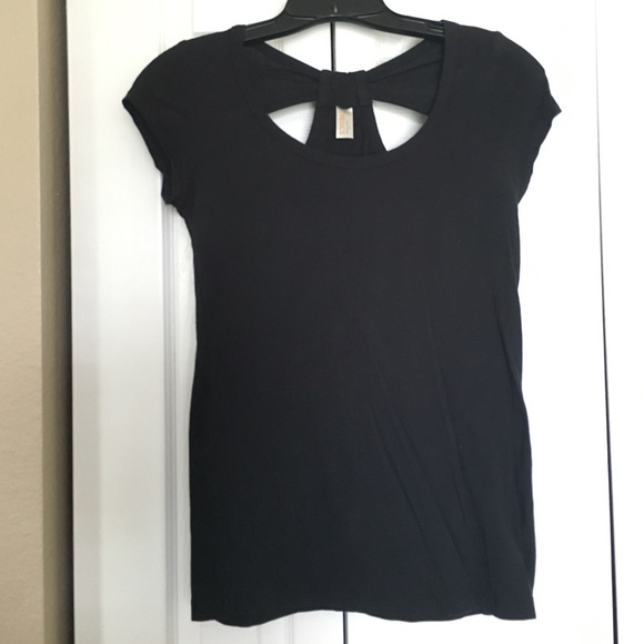 Tresics black top. Open back. Size large