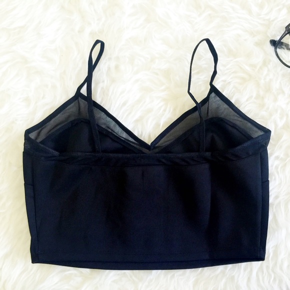 | ‼️ $10 TEMP SALE‼️ | mesh panel crop top - Picture 3 of 4