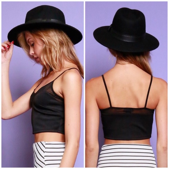 | ‼️ $10 TEMP SALE‼️ | mesh panel crop top - Picture 4 of 4