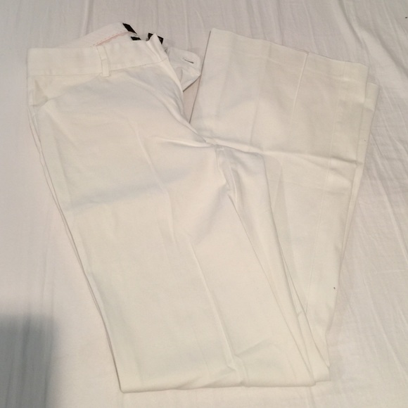 🌷Flare leg white trousers
