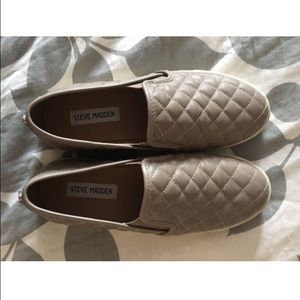 Steve Madden 7.5 taupe/gray Ecentrcq shoes