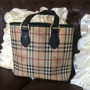 BURBERRY TOTE