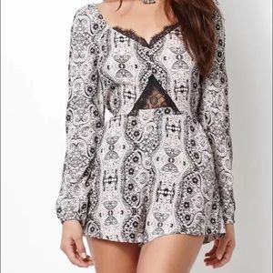 BNew Kendall & Kylie lace inset long sleeve romper