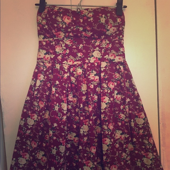 Floral strapless dress