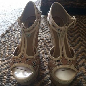 Cream and pattern spring time wedge