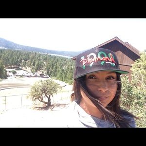 Meet your Posher, Genieva