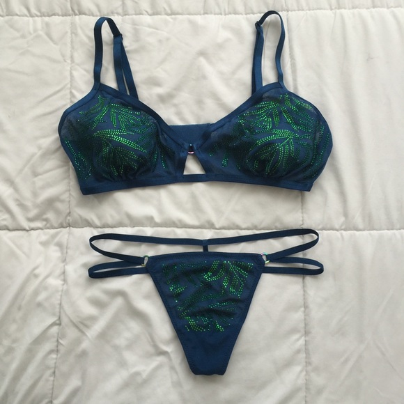 Victoria's Secret Other - 🔥VS BRALLETE set HTF🔥