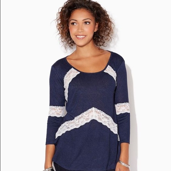 📚JoyceAnne lace top