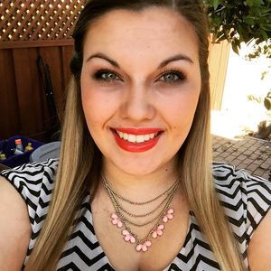 Meet your Posher, Rayana