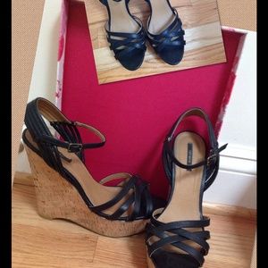 Black strappy wedges