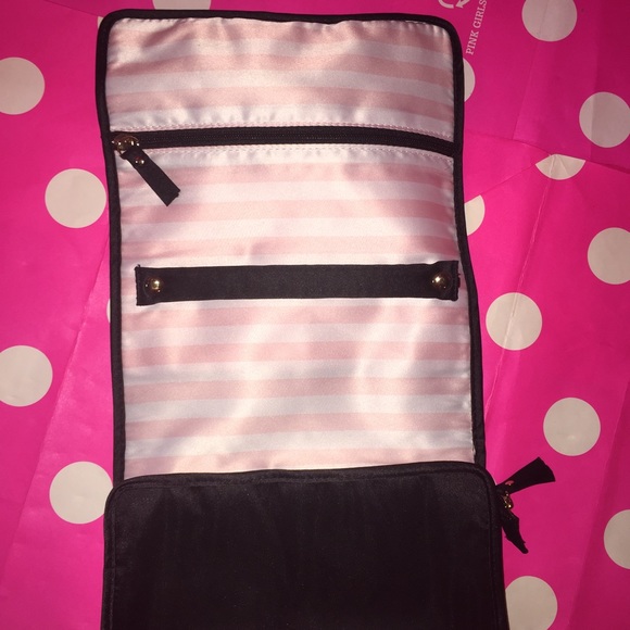 NIB VICTORIAS SECRET SILK JEWELRY CASE