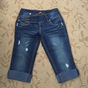 Long shorts/capris size 7