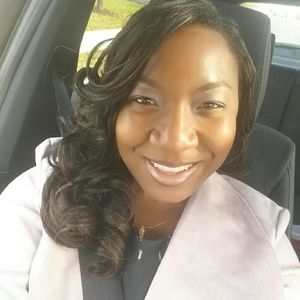 Meet your Posher, Dominique