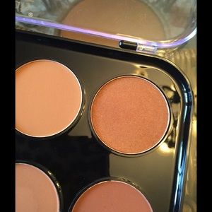 10 Contour Powder Palette @ A LOW PRICE