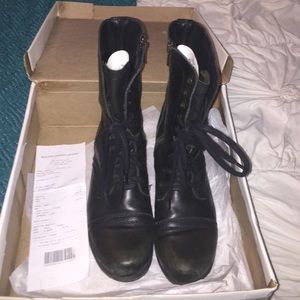 Steve Madden black combat