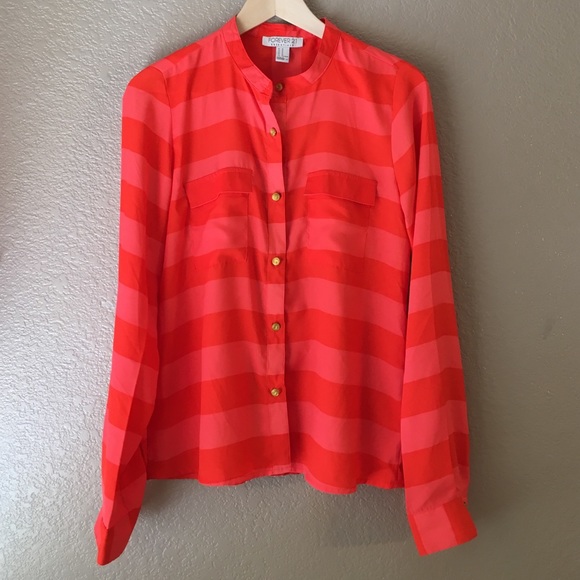 FLASH SALE✨Forever 21 striped gold button blouse