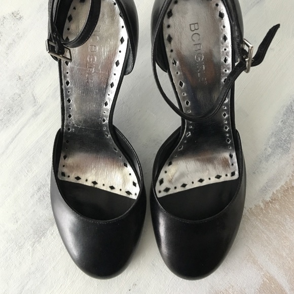 BCBG Black Round Toe Heels with Ankle Strap - Picture 2 of 3