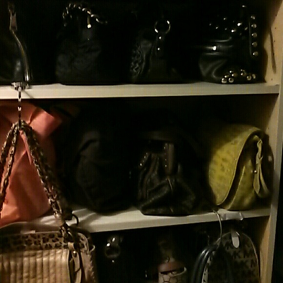 Meet your Poshers, Amie & Joshua - Picture 3 of 3