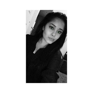 Meet your Posher, Steph