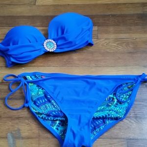 Blue reversible bikini