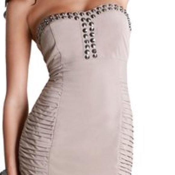 NIKIBIKI
Taupe Studded Ruching Strapless Dress M - Picture 1 of 4