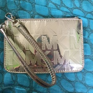 [RESERVED] MICHAEL KORS Gold Wristlet