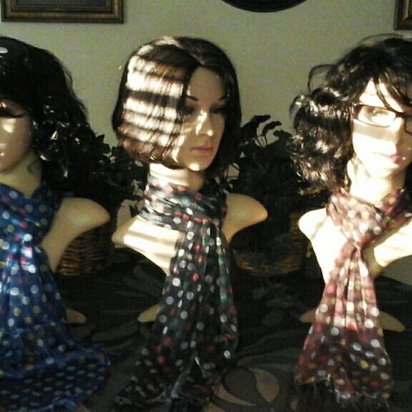 Spring scarves - Picture 2 of 3